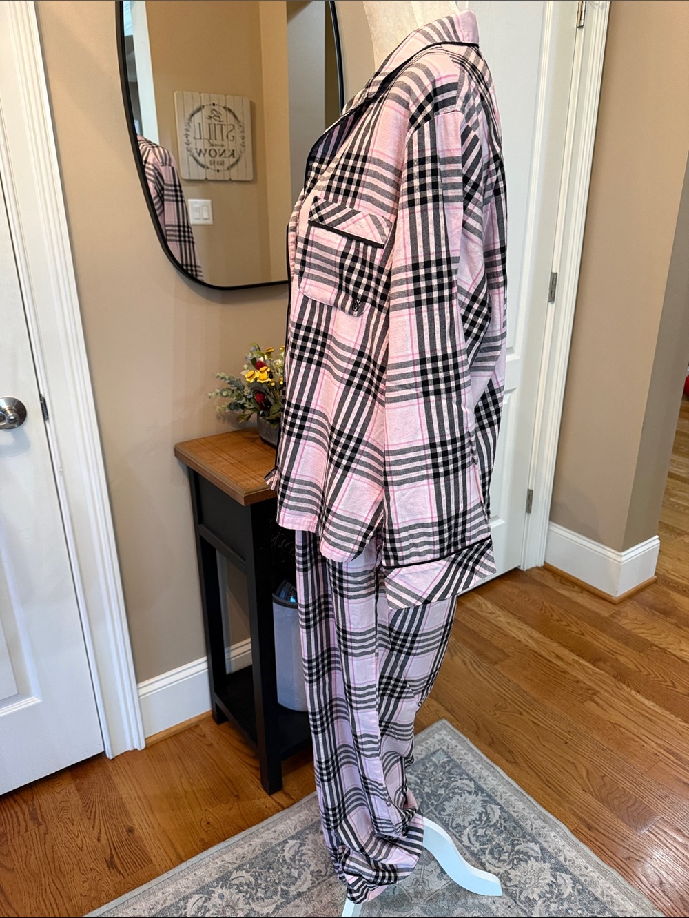 Victoria's Secret Pink Plaid Flannel Pajama Set - Picture 6 of 15